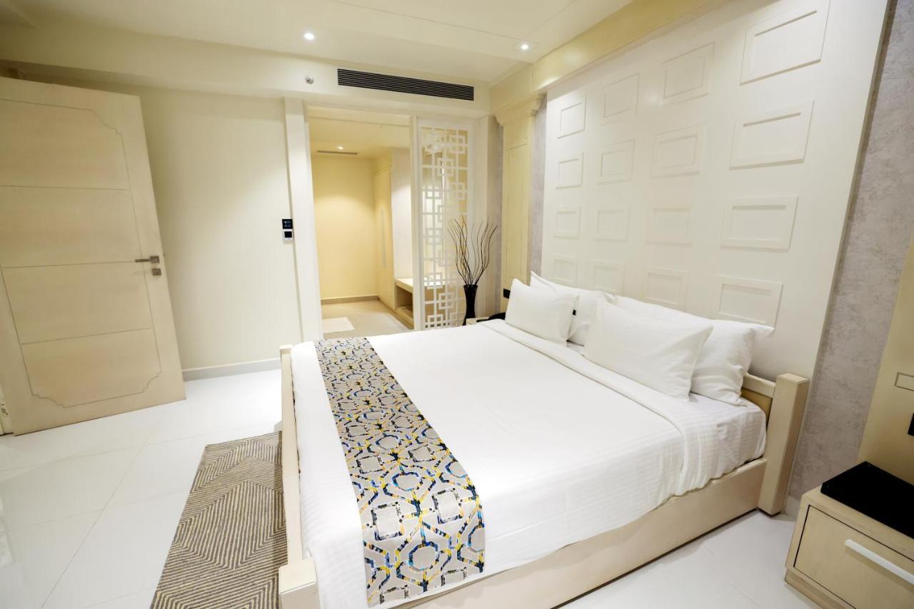 Aj Grand Hotel Mangalore Exterior photo