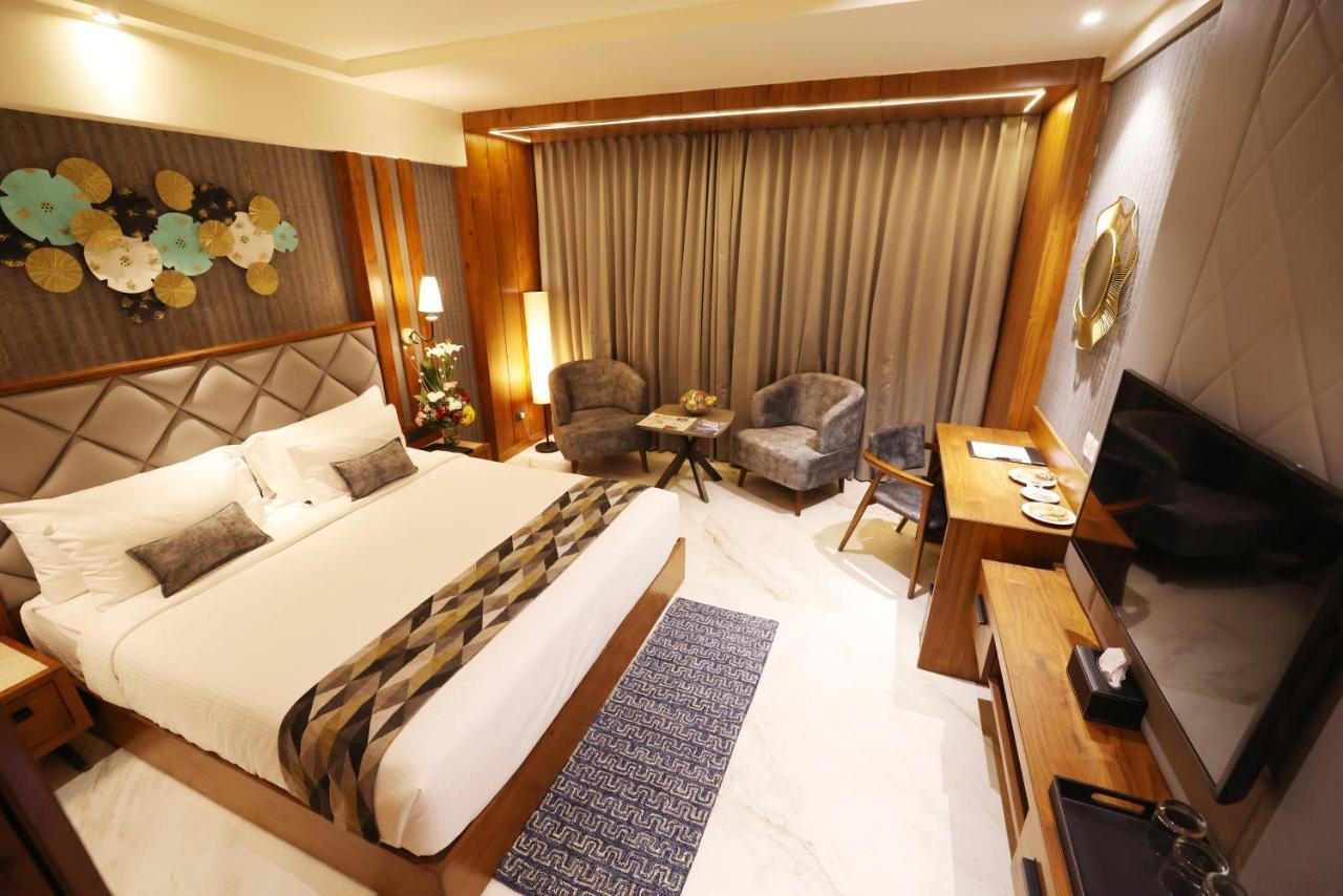 Aj Grand Hotel Mangalore Exterior photo