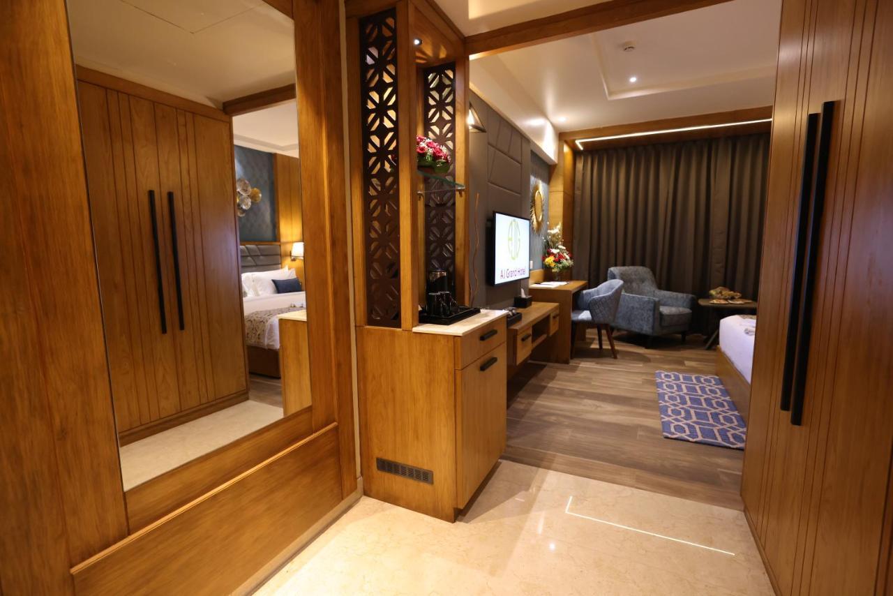 Aj Grand Hotel Mangalore Exterior photo