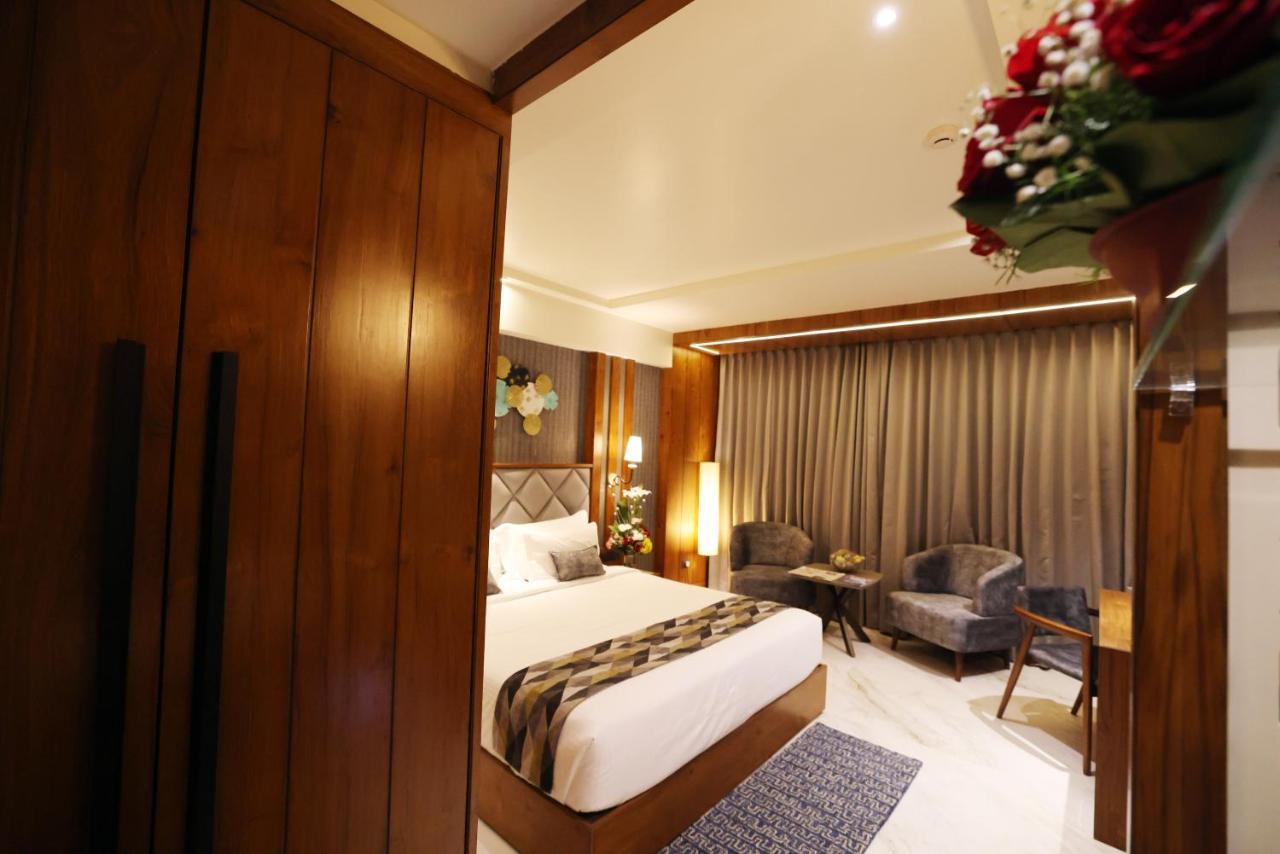 Aj Grand Hotel Mangalore Exterior photo