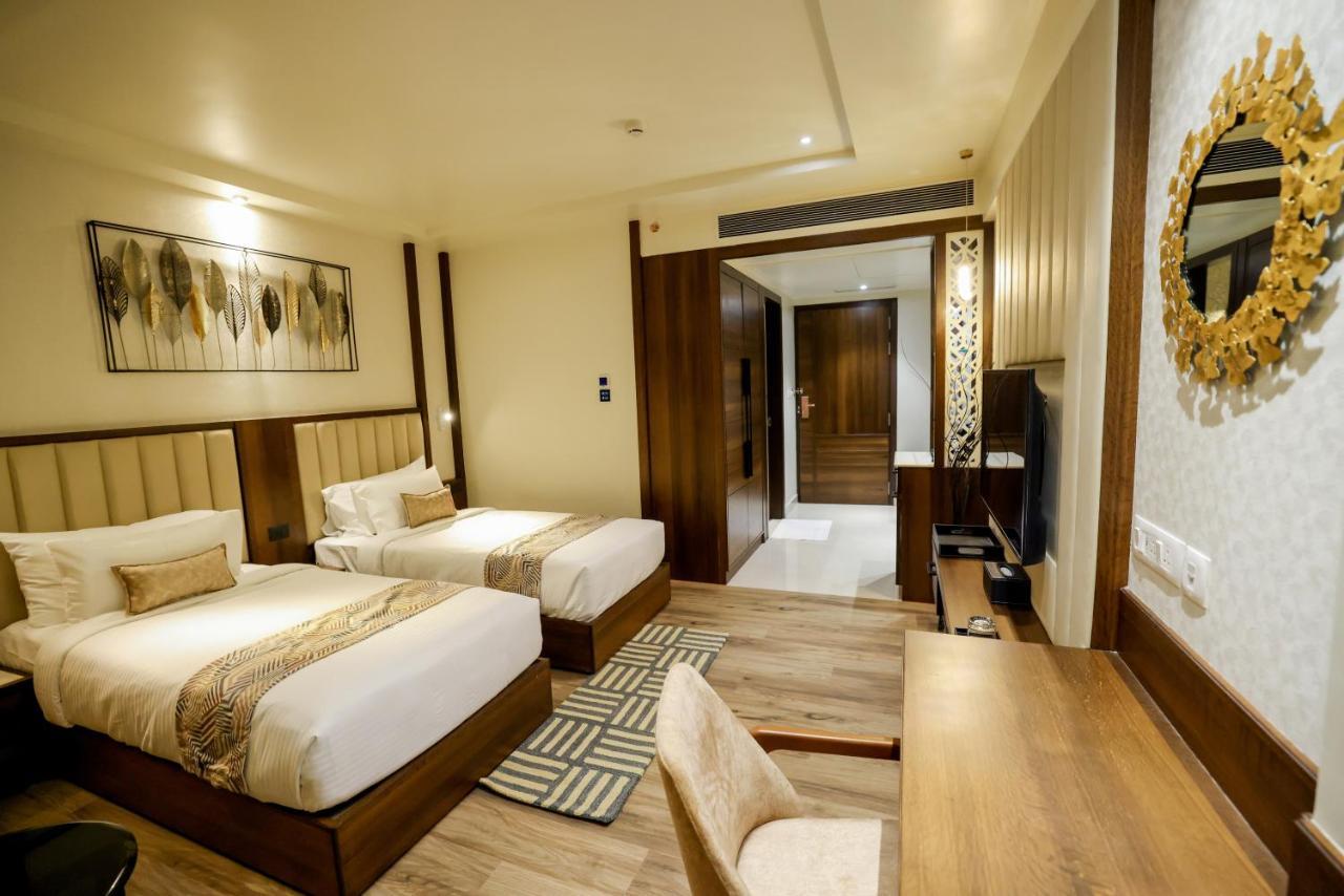 Aj Grand Hotel Mangalore Exterior photo