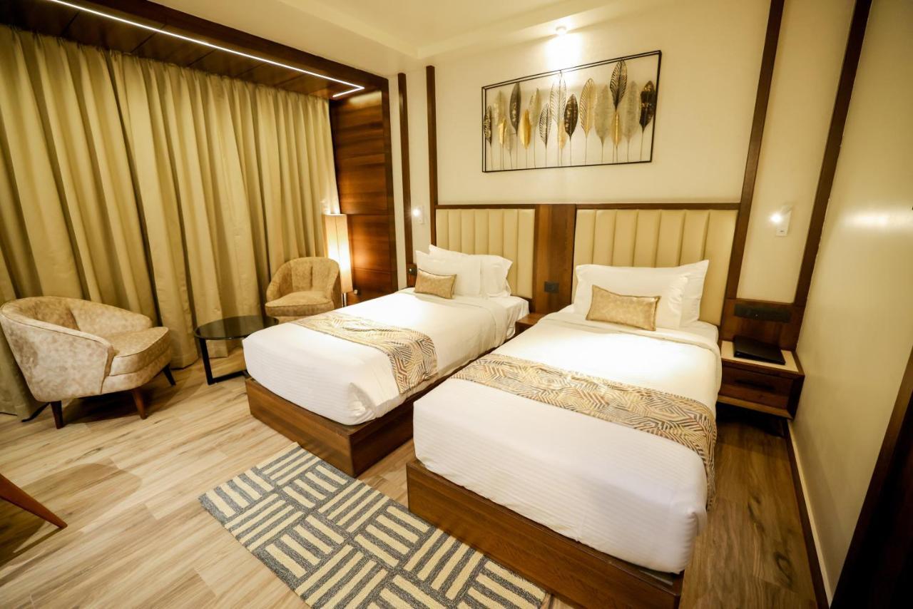 Aj Grand Hotel Mangalore Exterior photo